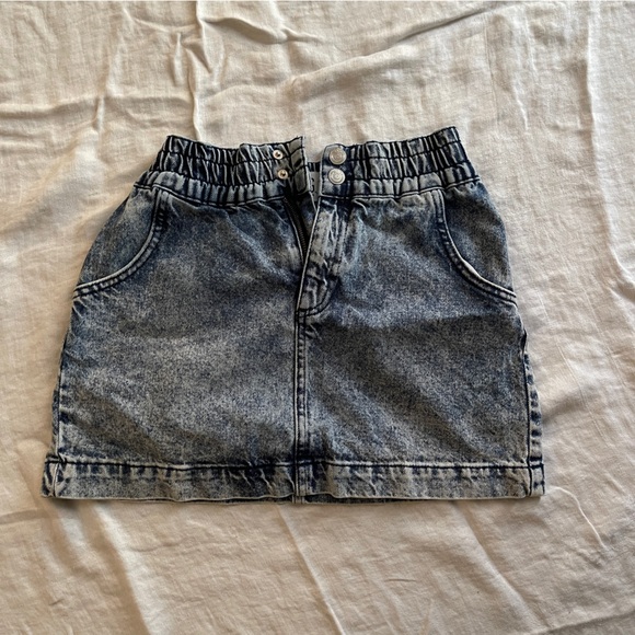 BDG Dresses & Skirts - BDG urban outfitters size small, Short denim, dark stonewashed skirt, pockets